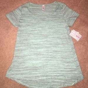 Lularoe classic tee